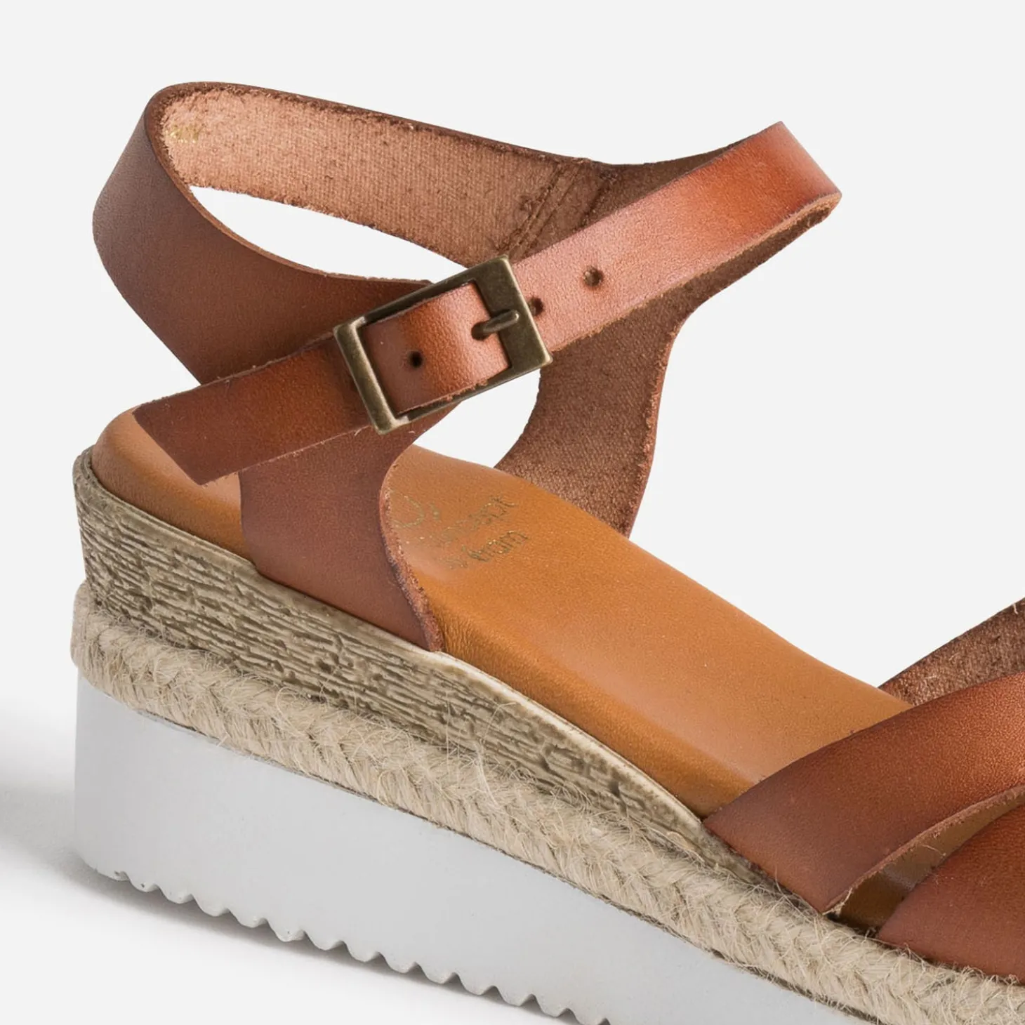Sandale compensée cognac éco-conçue en cuir