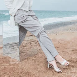 Sandale dorée cuir décolleté carré