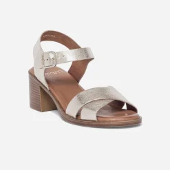 Sandale dorée en cuir