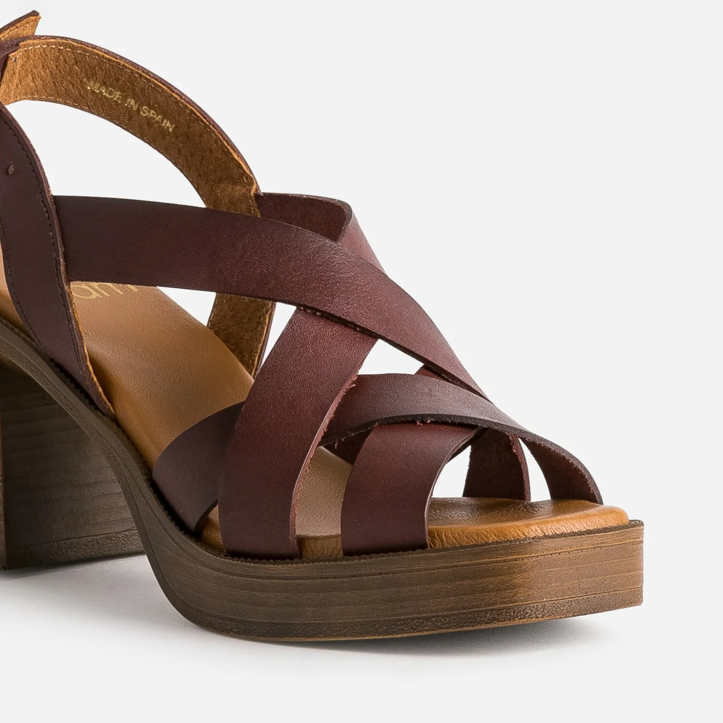 Sandale prune en cuir éco-conçu