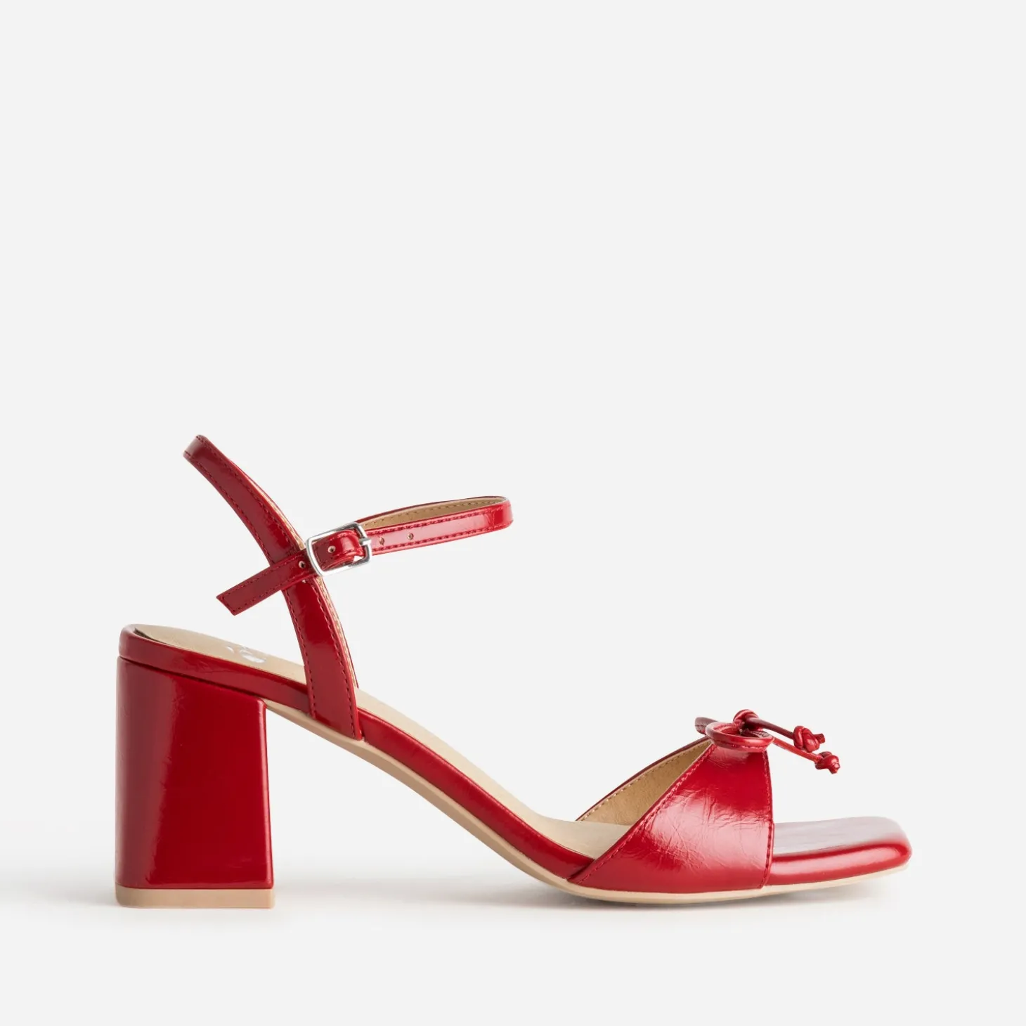Sandale rouge décor nœud