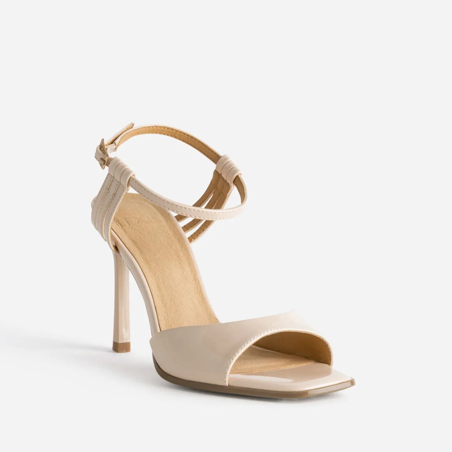 Sandale TEXTO beige vernie à talon