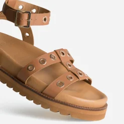 Sandale TEXTO camel cuir à œillets