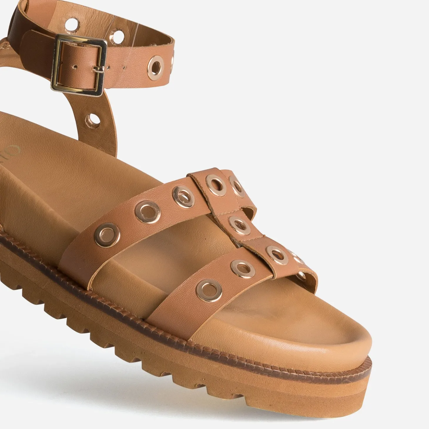 Sandale TEXTO camel cuir à œillets