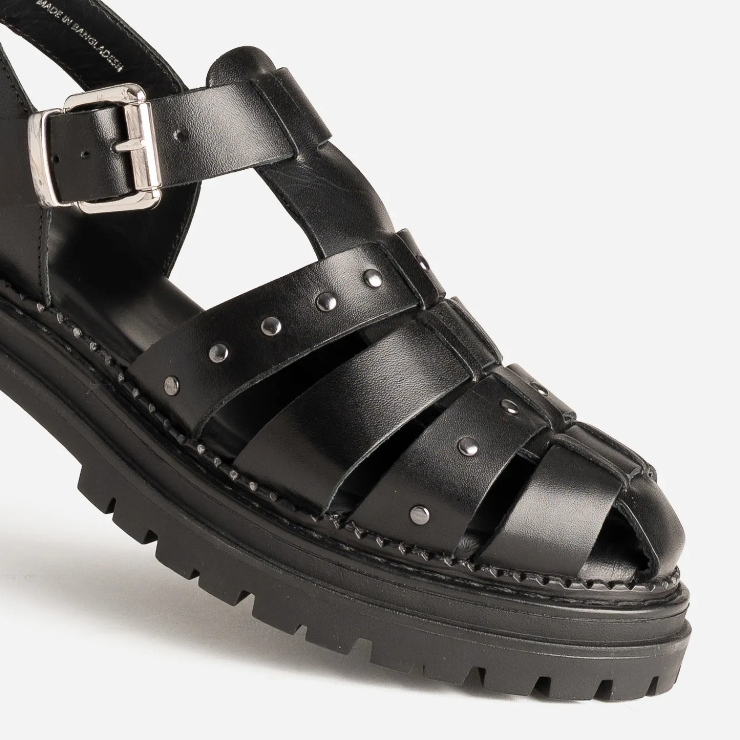 Sandale TEXTO noire cuir tressé détails clous