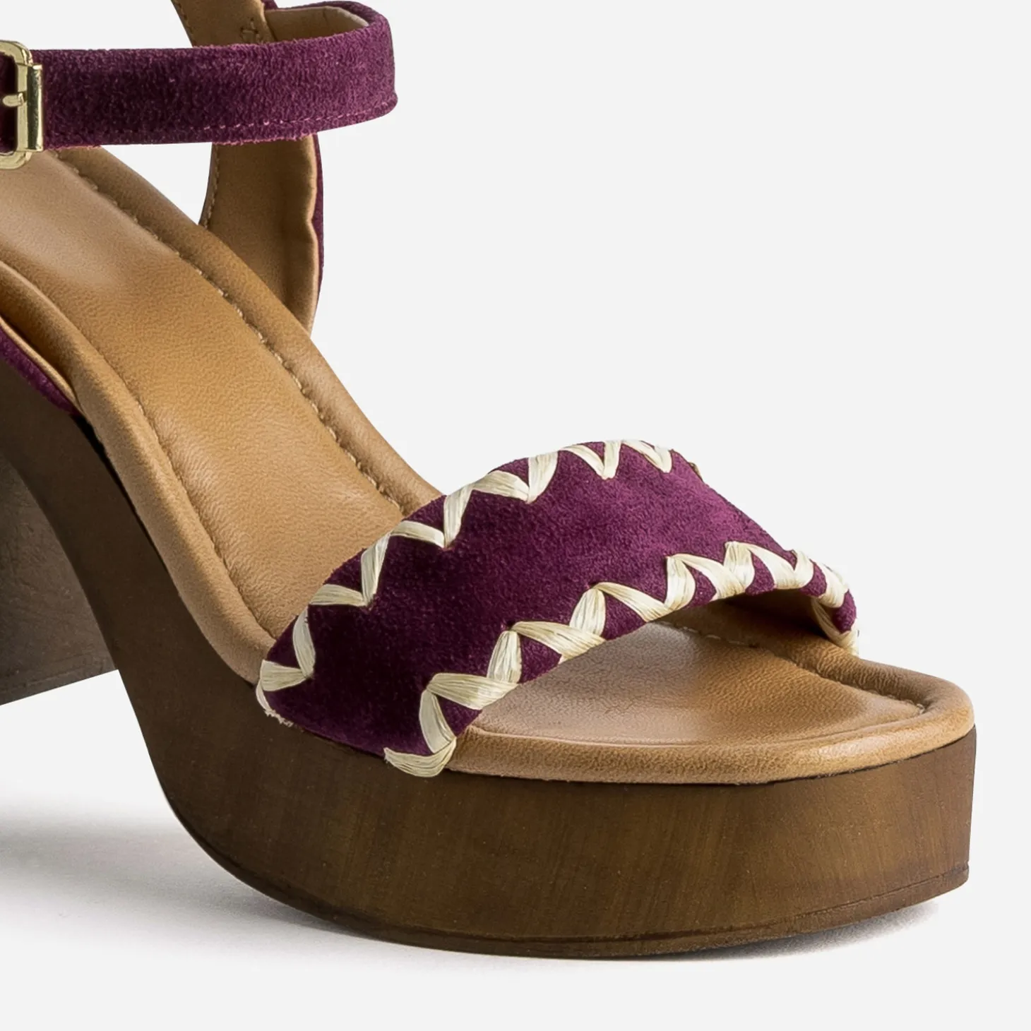 Sandale TEXTO prune en cuir velours brodé