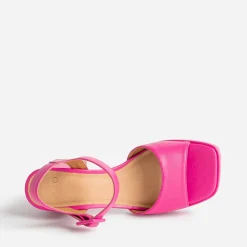 Sandales à talon rose