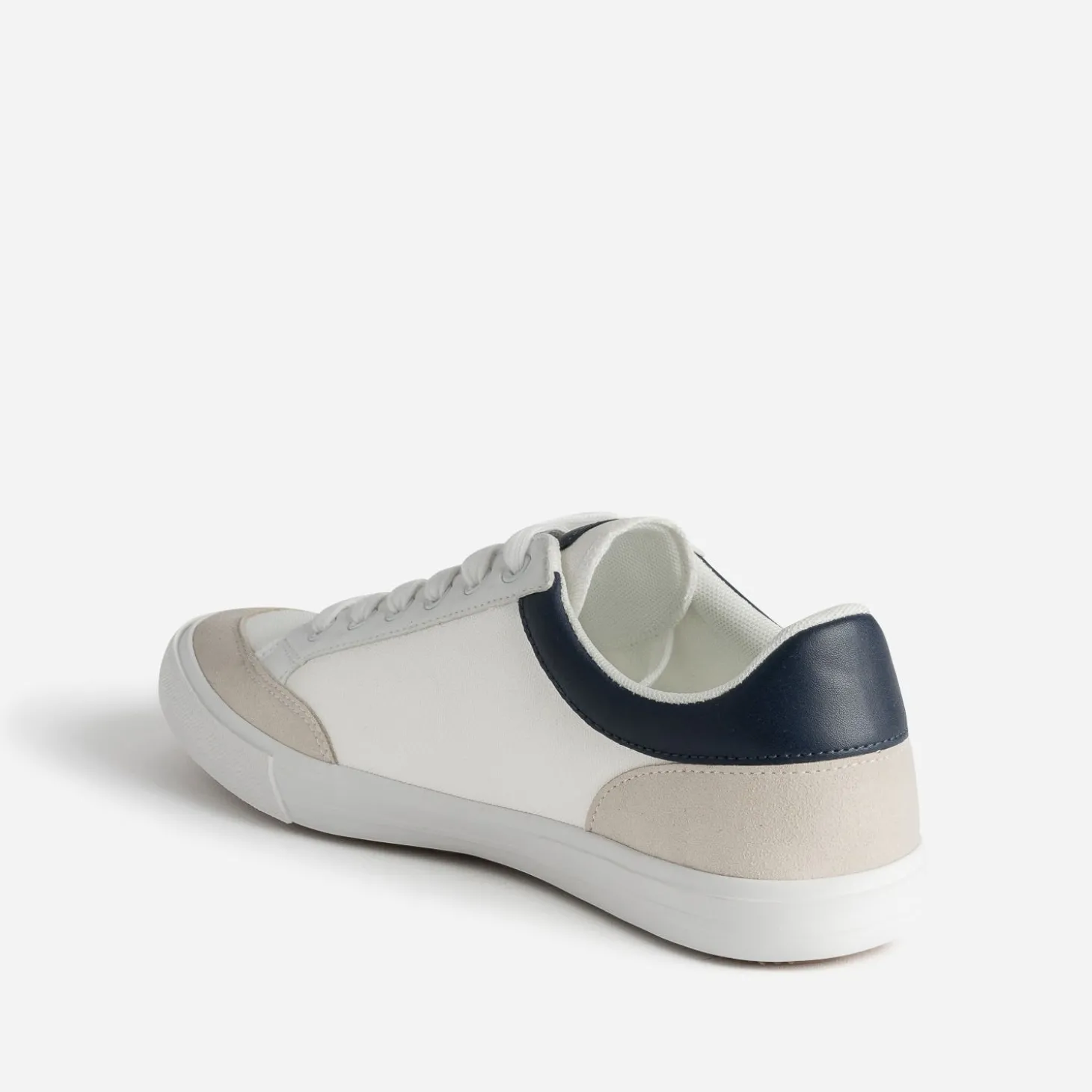 Tennis blanche en toile