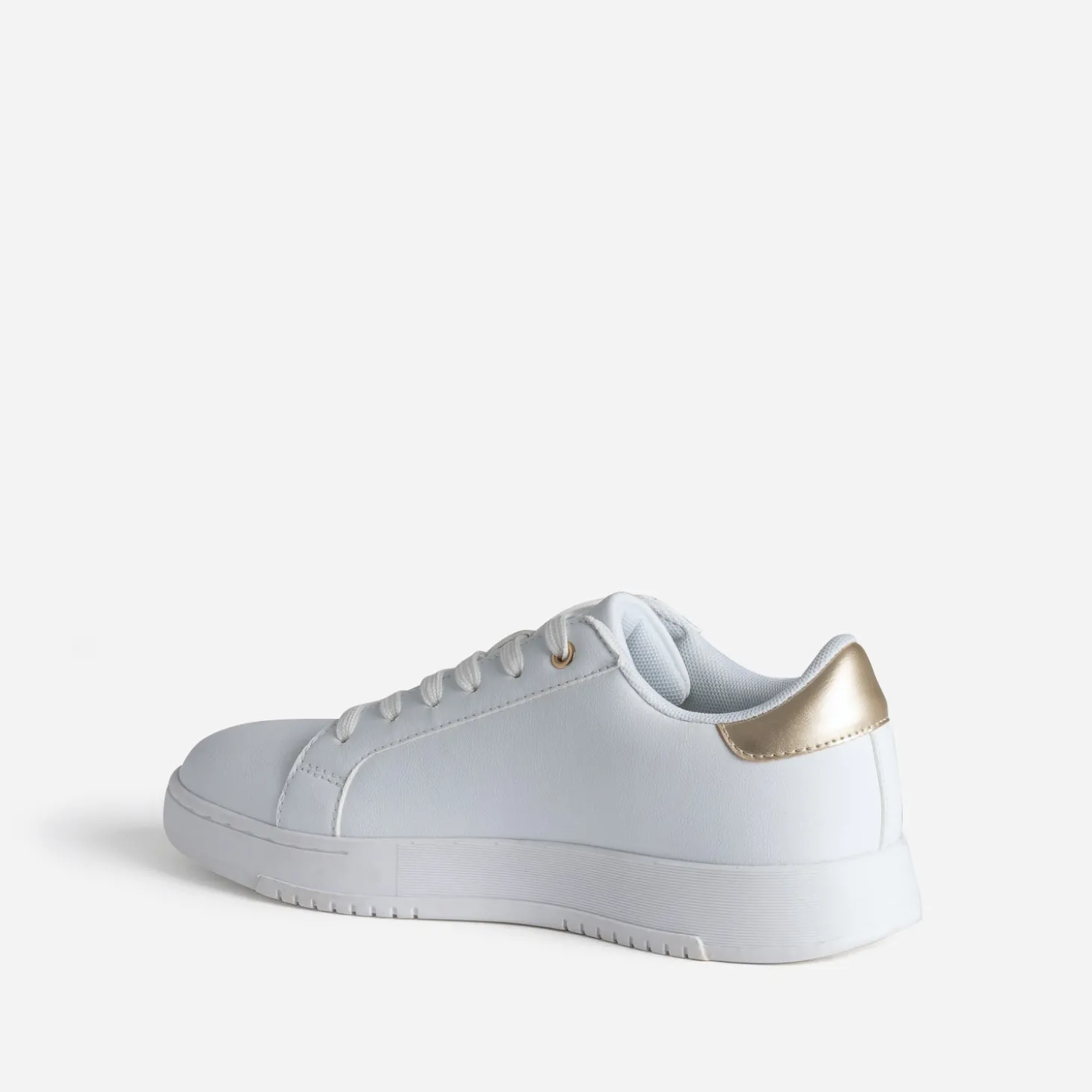 Tennis blanche brodée fleurs