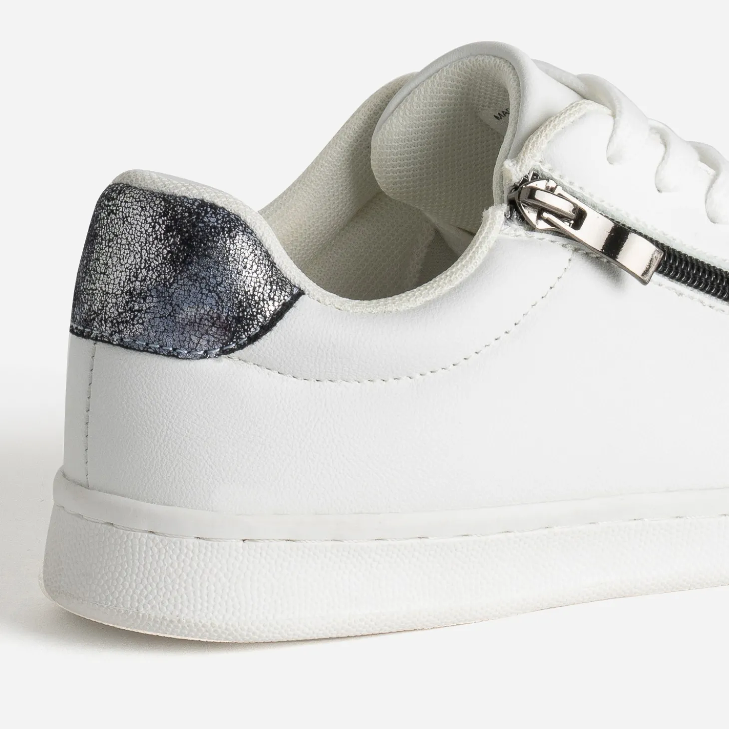 Tennis blanche contrefort marine irisé