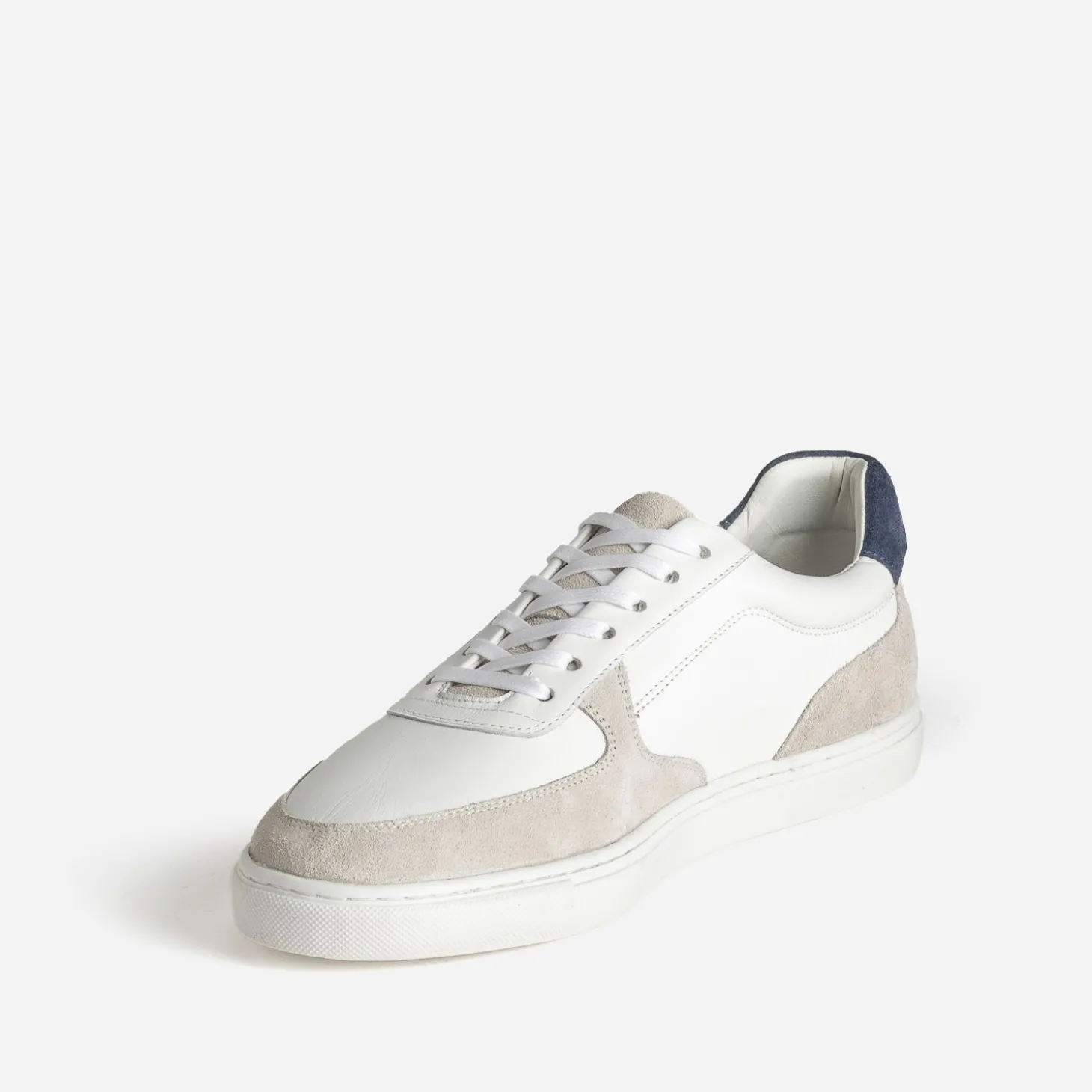 Tennis blanche cuir, grise, marine