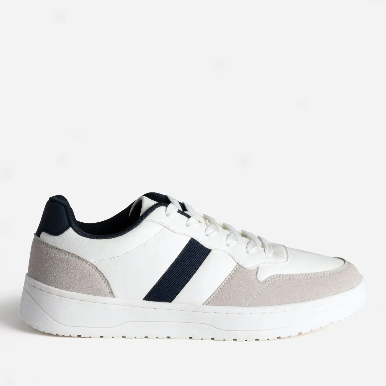Tennis blanche, gris clair et marine