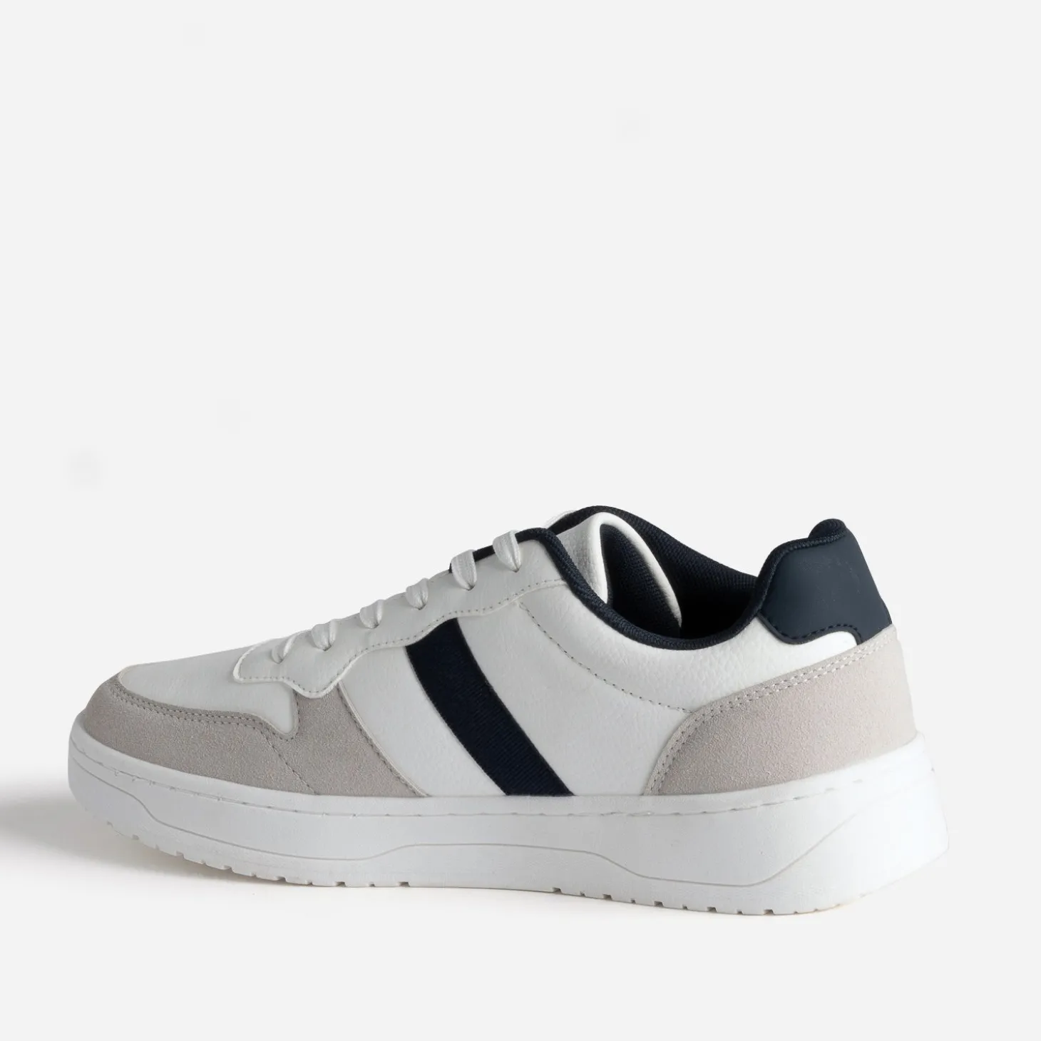 Tennis blanche, gris clair et marine