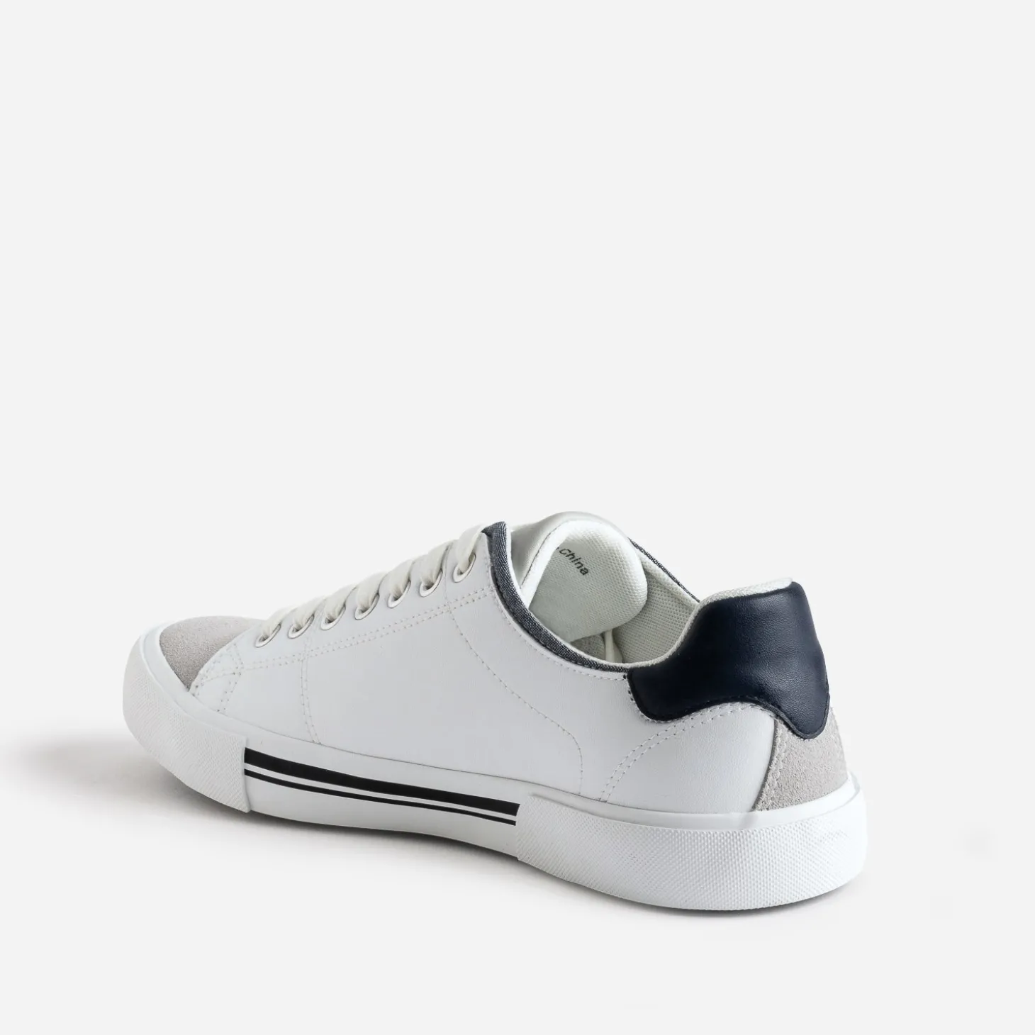 Tennis blanche, grise, marine