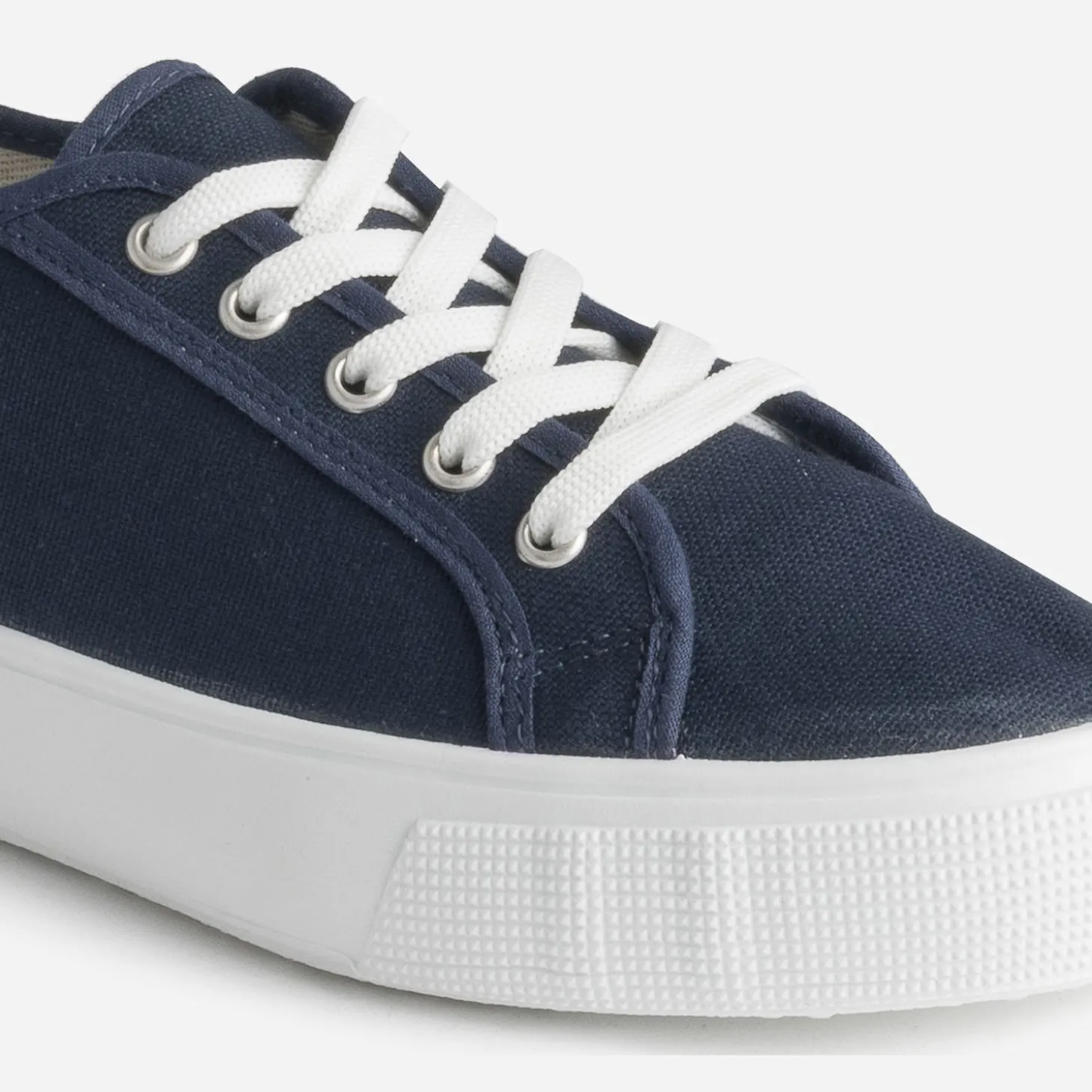 Tennis bleu marine en toile