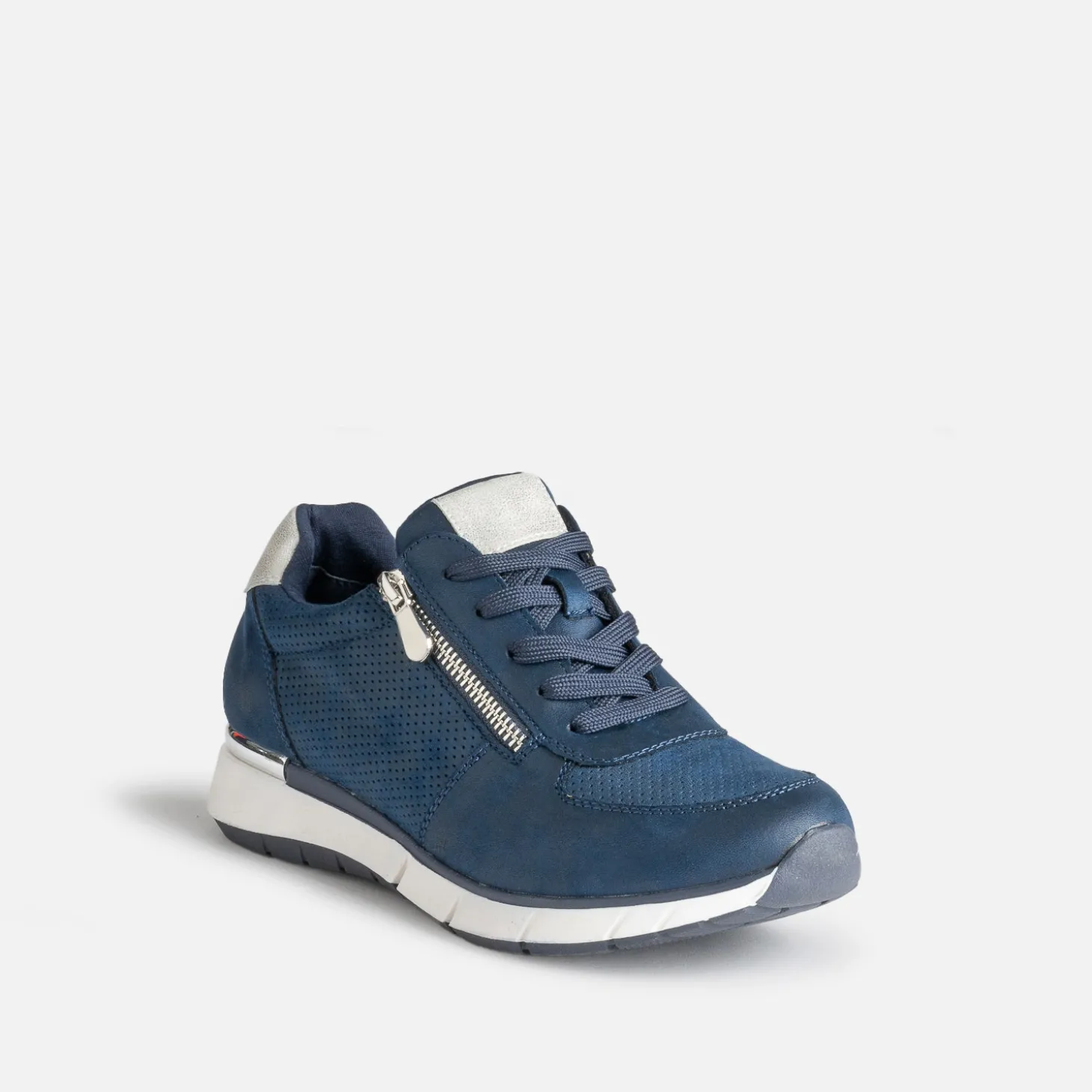 Tennis bleu marine perforée
