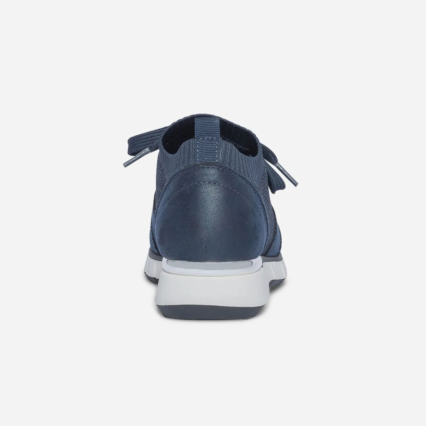 Tennis bleu marine tricotée