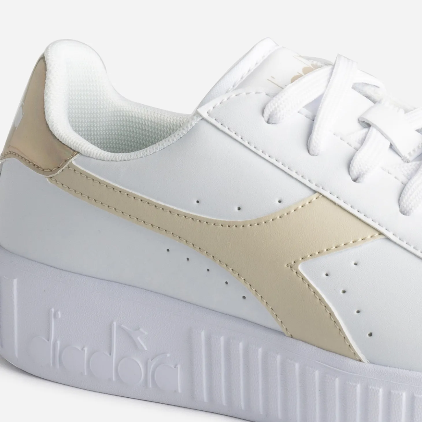 Tennis DIADORA blanche et beige
