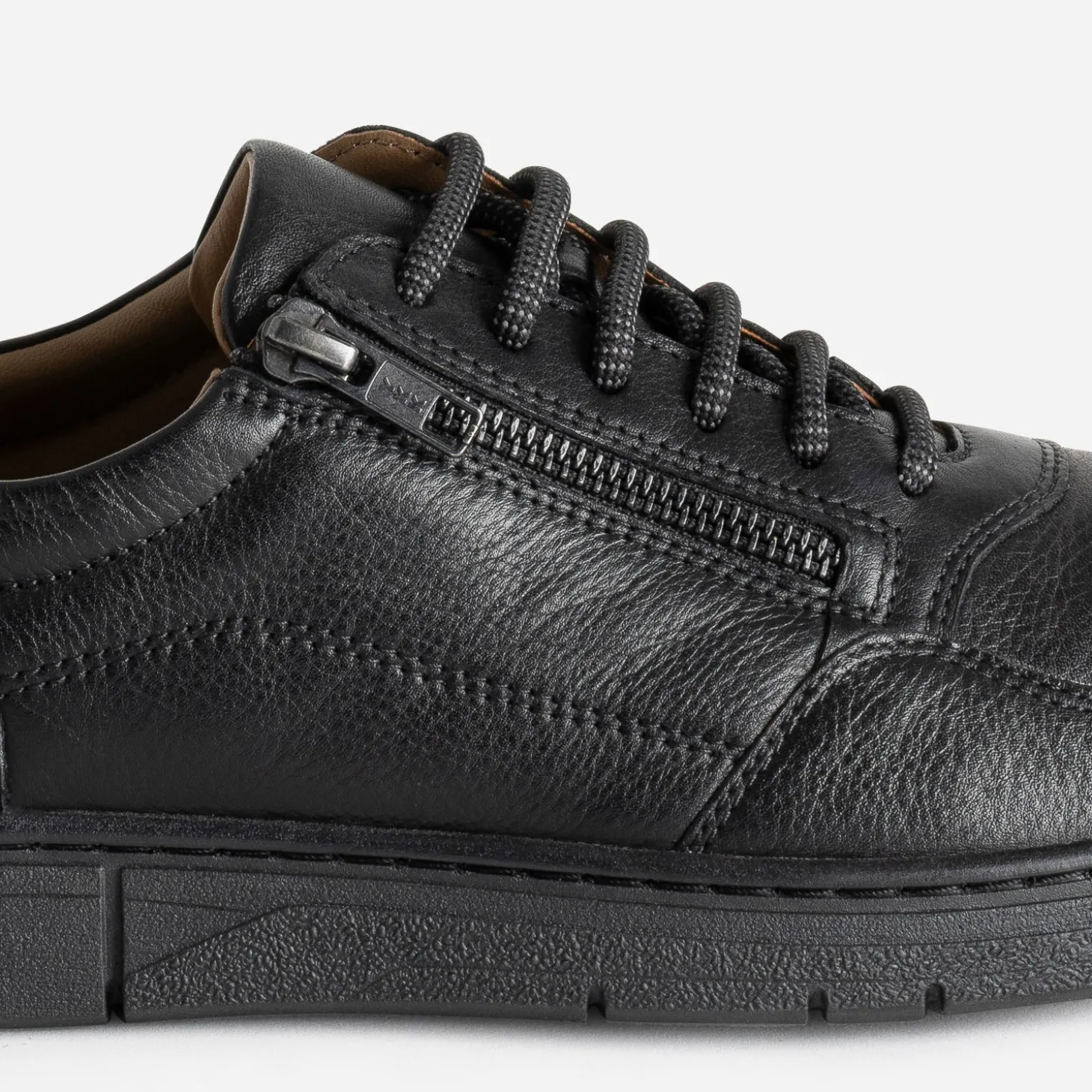 Tennis FRANCE ARNO noir en cuir