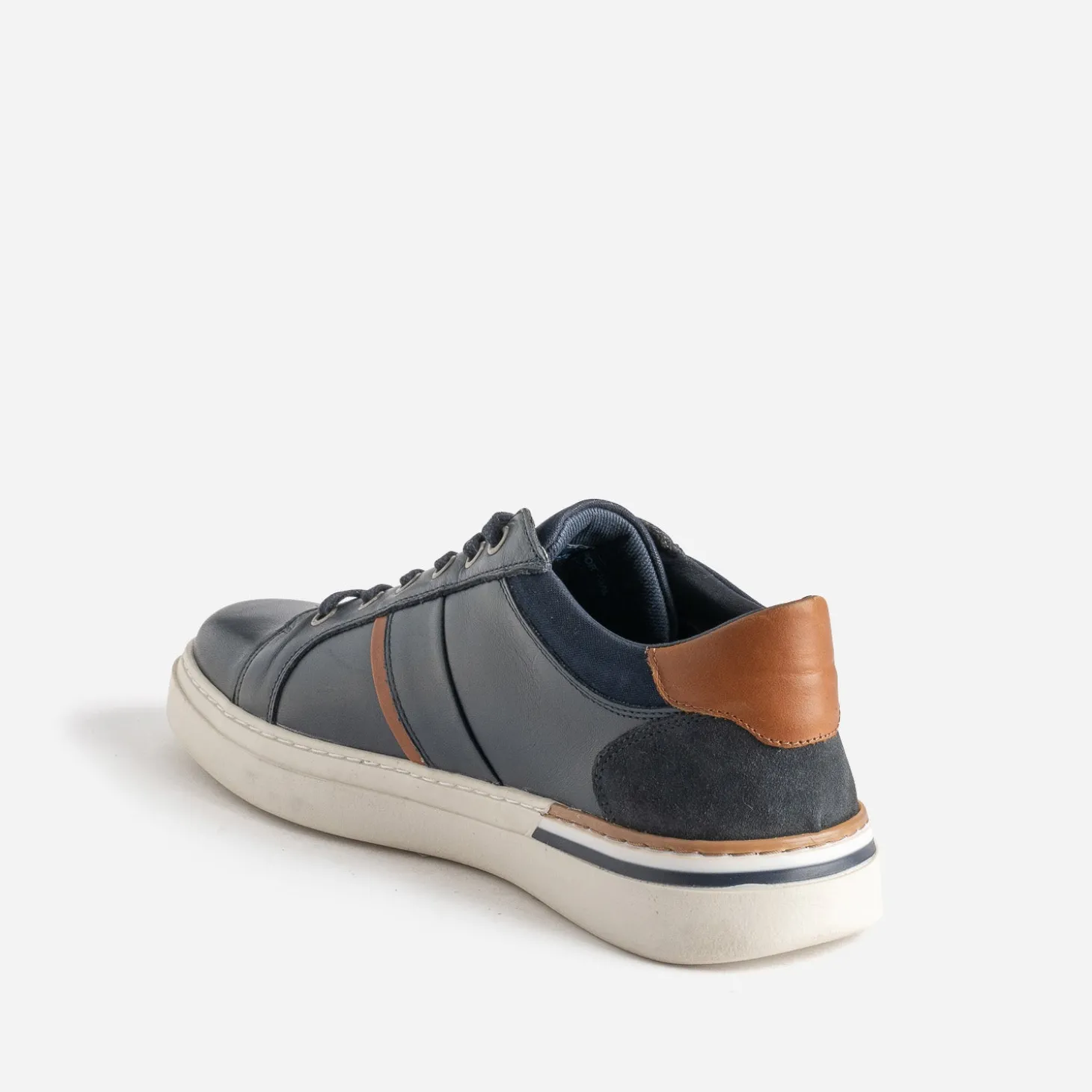 Tennis marine cuir détail camel