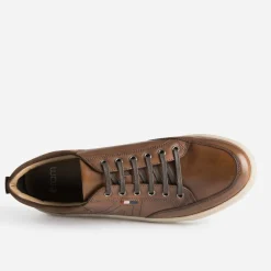 Tennis marron en cuir