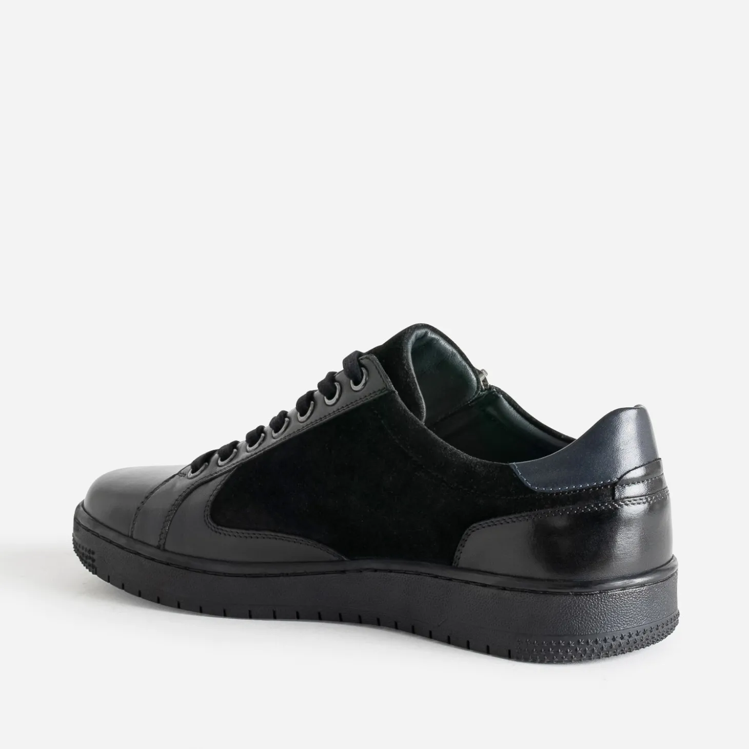 Tennis noir en cuir bi-matière