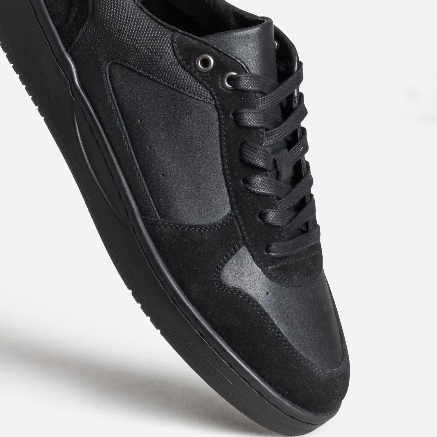 Tennis noire cuir bi-matière