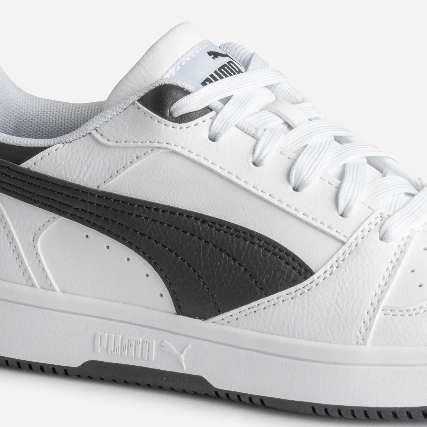Tennis PUMA blanche et noire