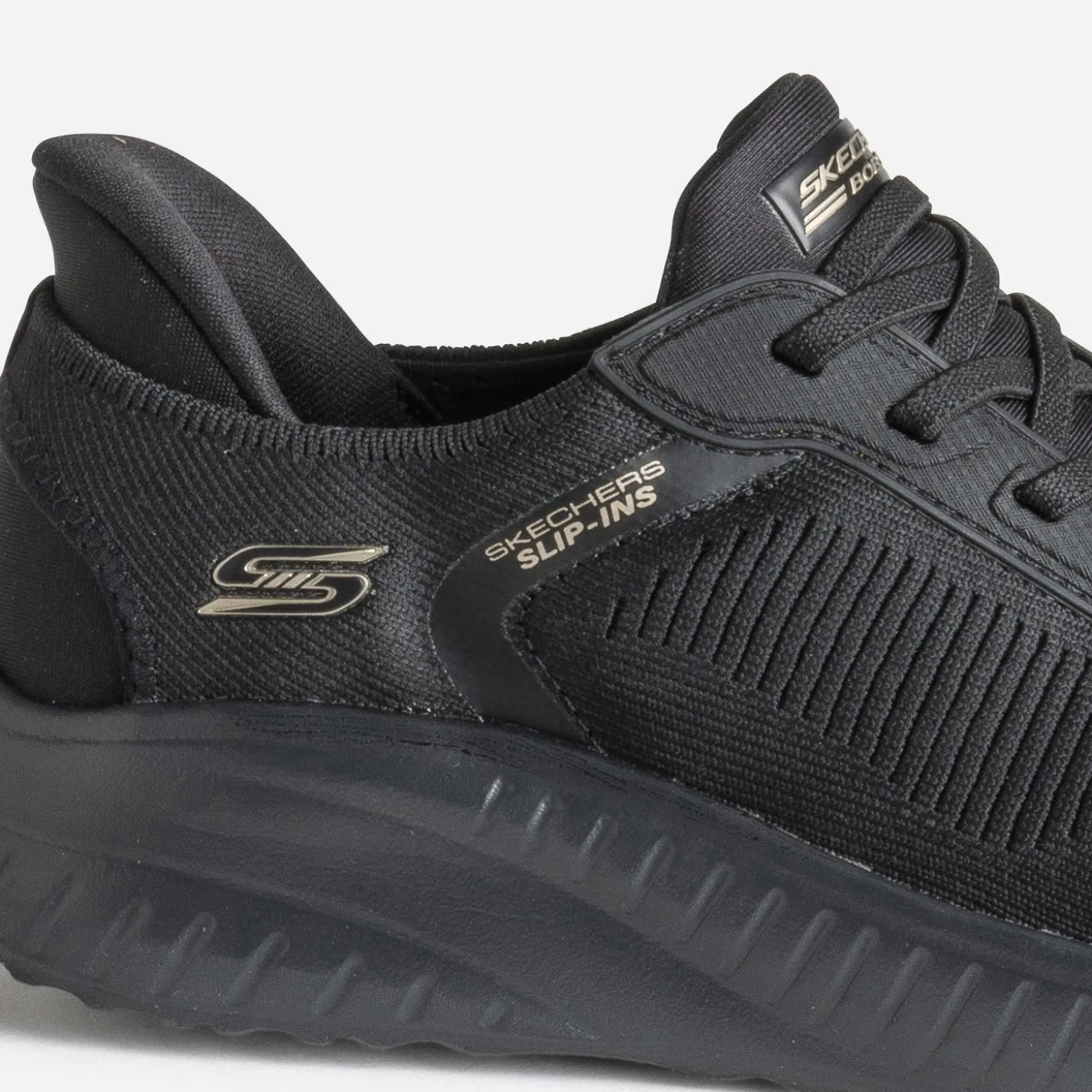 Tennis SKECHERS noire mesh et lacet élastiqué