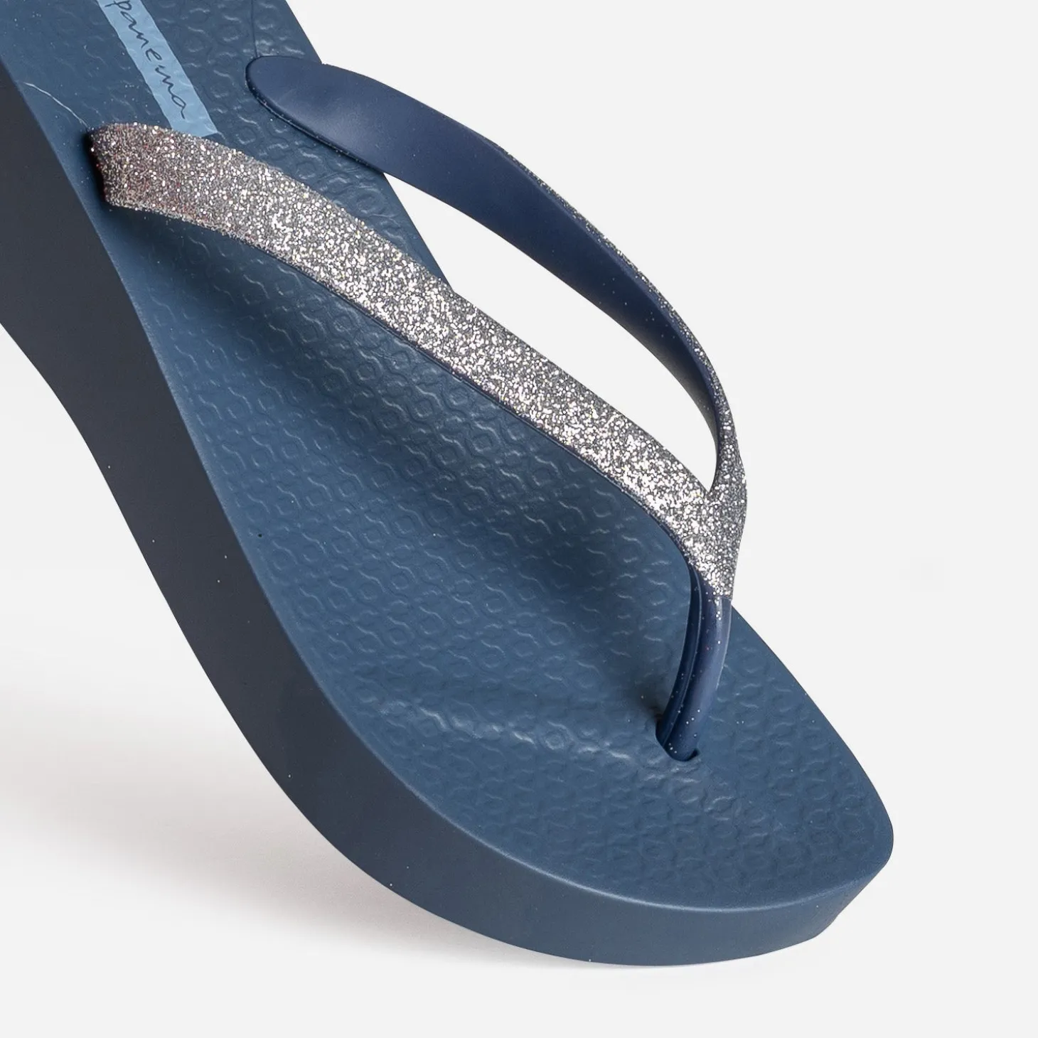 Tong IPANEMA bleue plateforme et brides pailletées